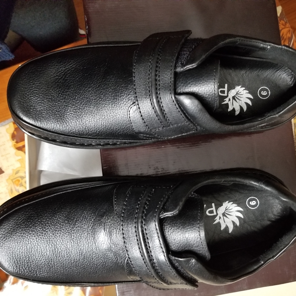 Men's shoes